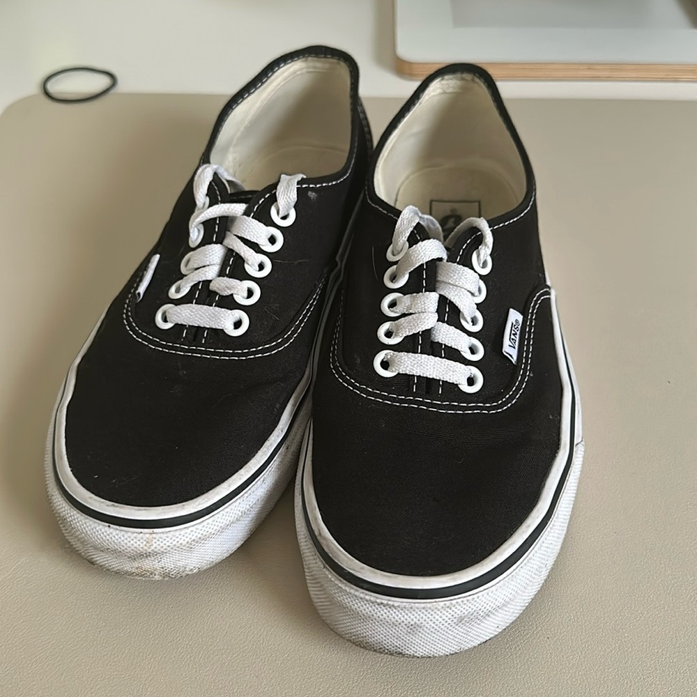 Used Authentic black Vans size: 7M/8.5W
